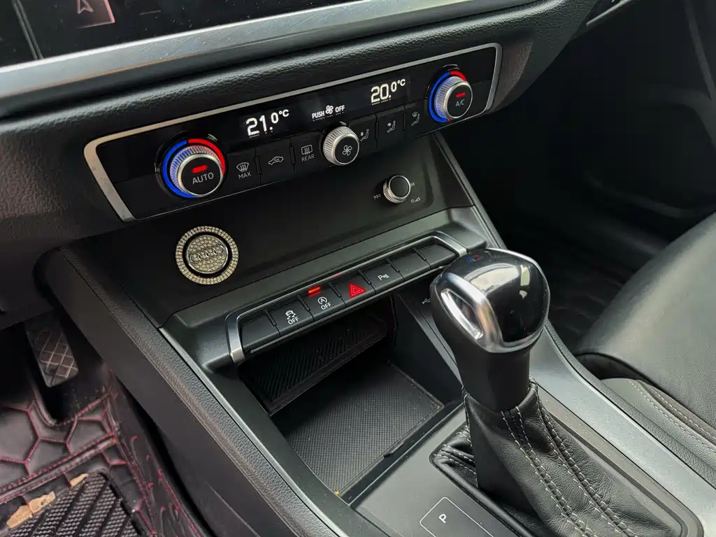 Audi Q3 Sportback 2023 — фото 14