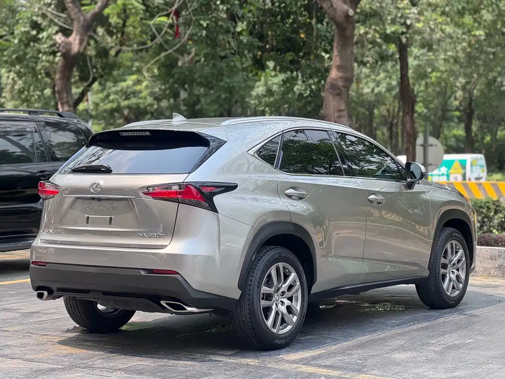 Lexus NX 2015 — фото 10
