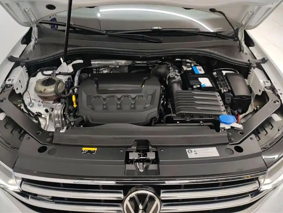 Volkswagen Tiguan L 2023 — фото 10