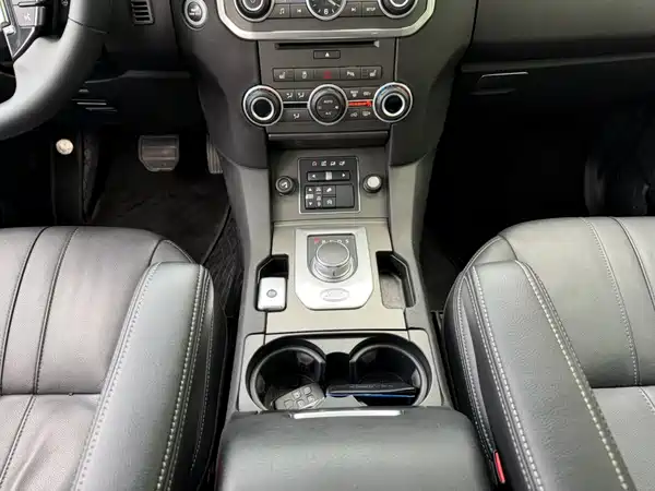 Land Rover Discovery 2016