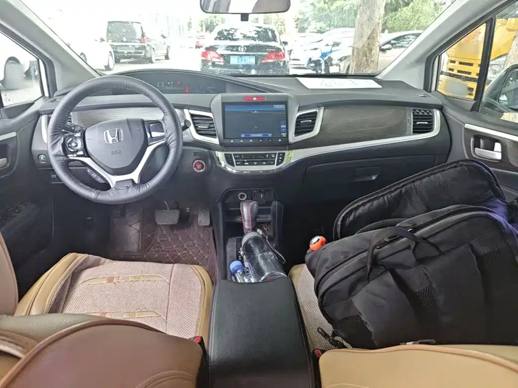Honda Jade 2016 — фото 10