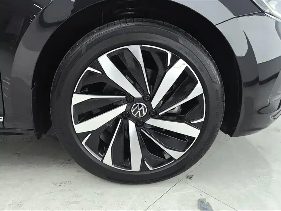 Volkswagen Passat 2024