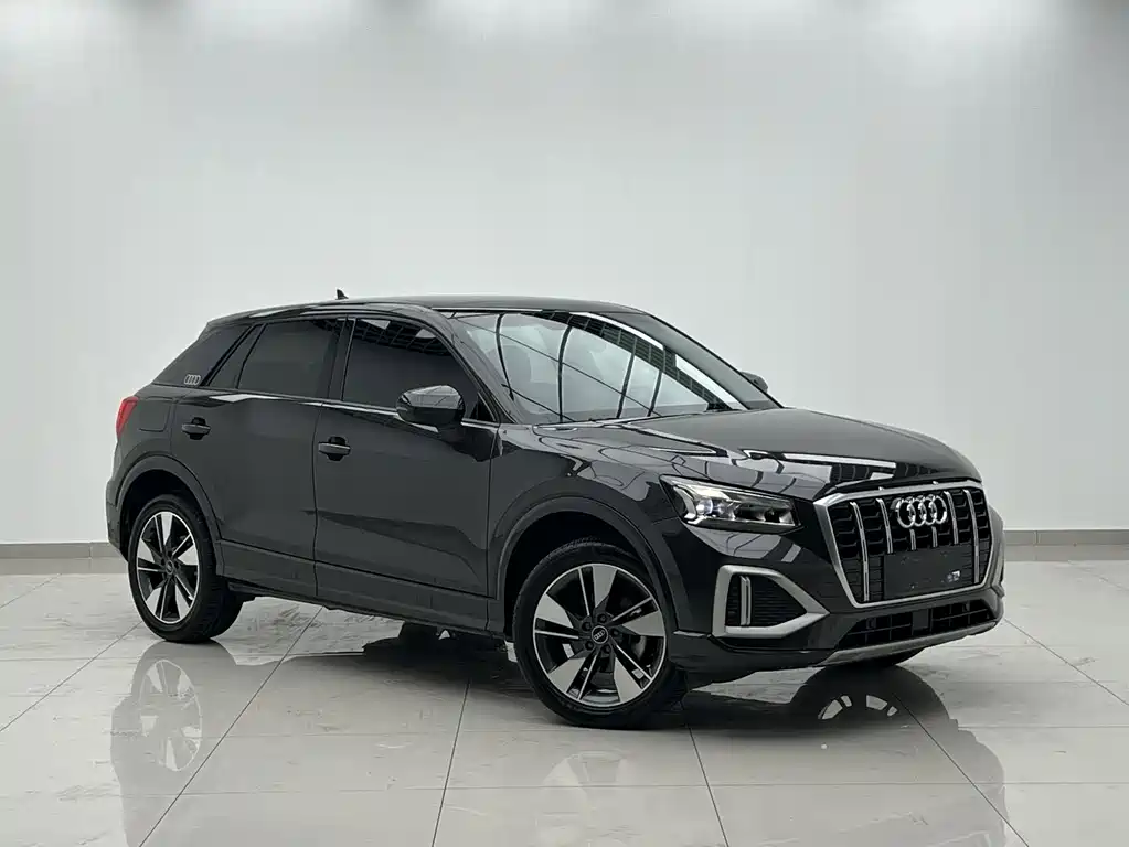 Audi Q2L 2023