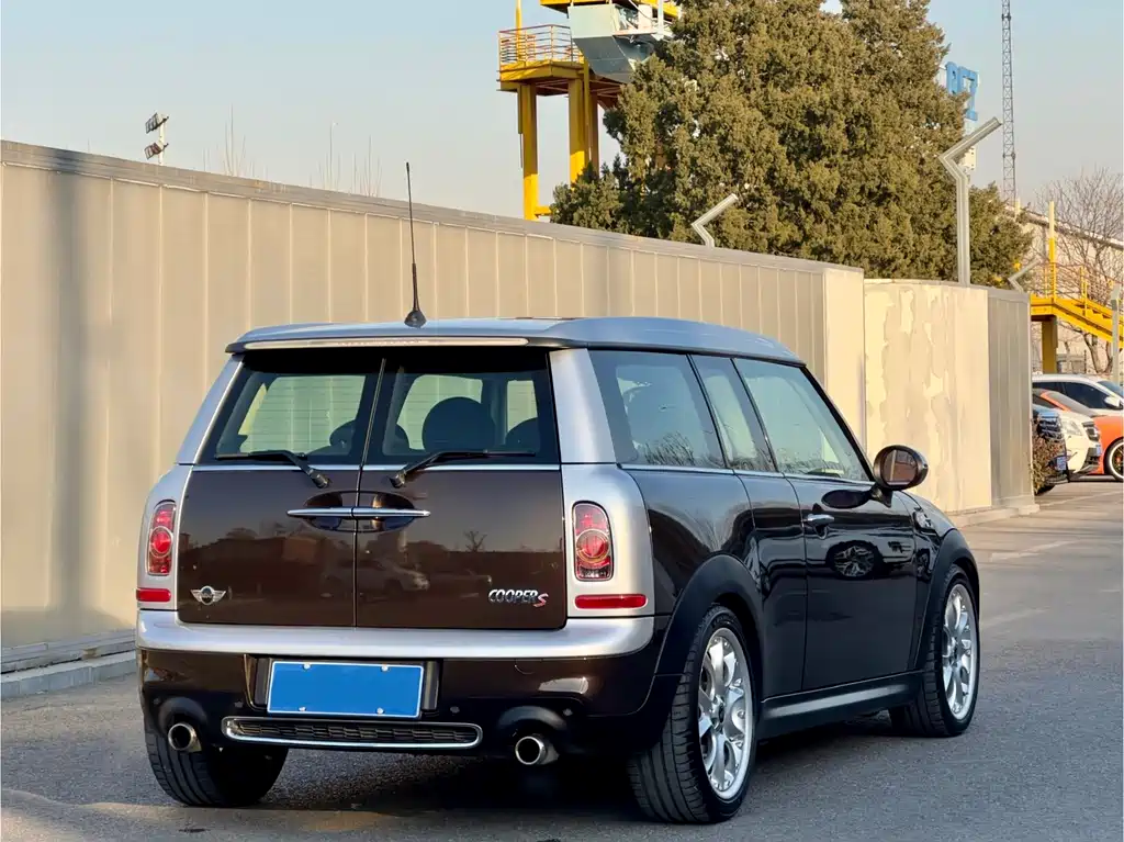 MINI Clubman 2011 — фото 4