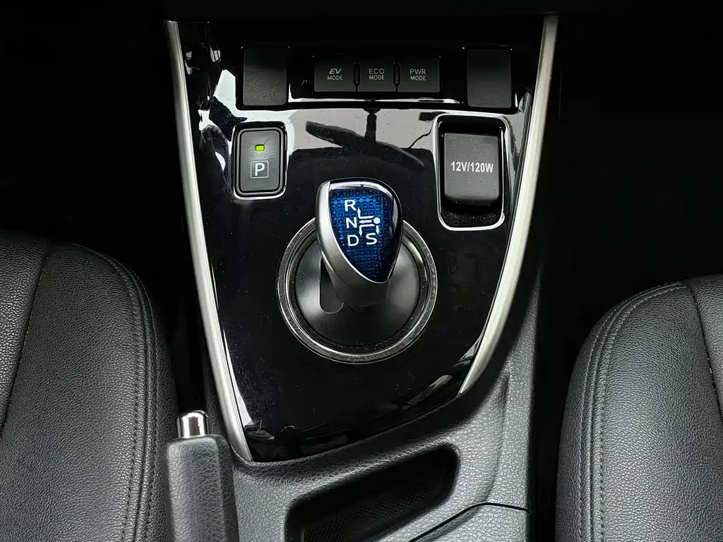 Toyota Levin 2017 — фото 13