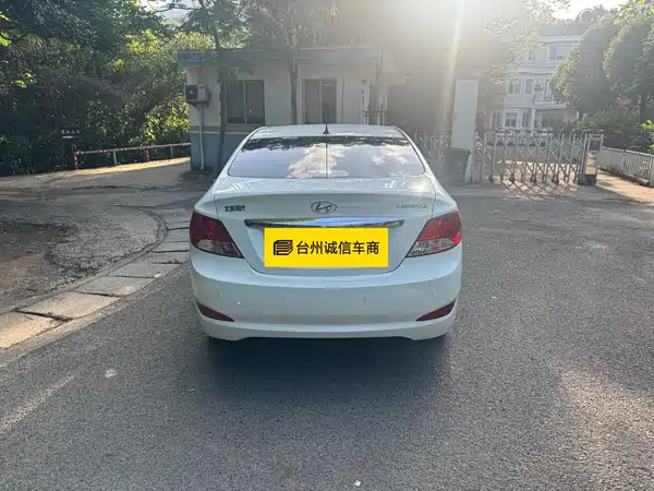 Hyundai Accent 2010