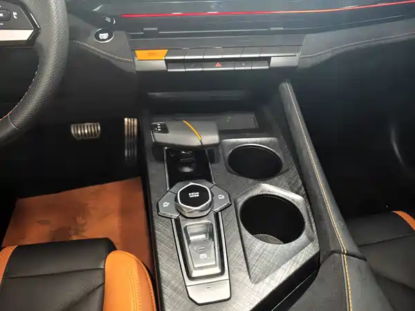Changan UNI-V 2025