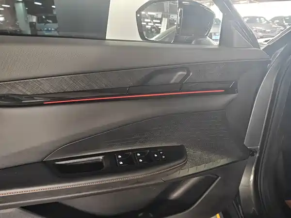Changan UNI-V 2025