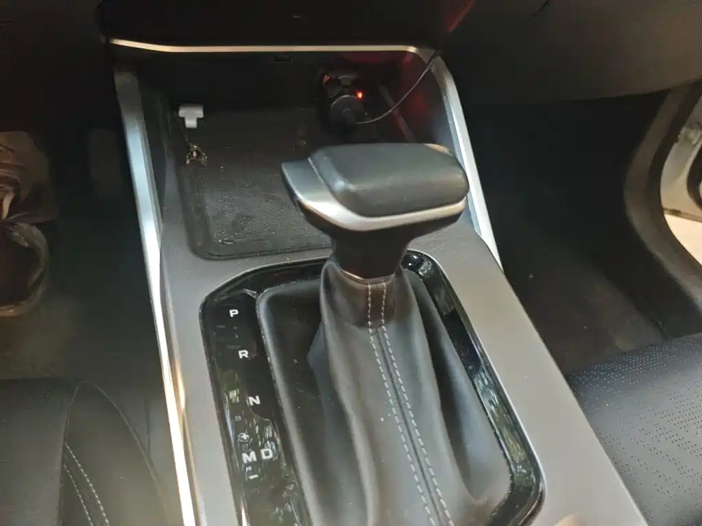 Geely Emgrand 2023