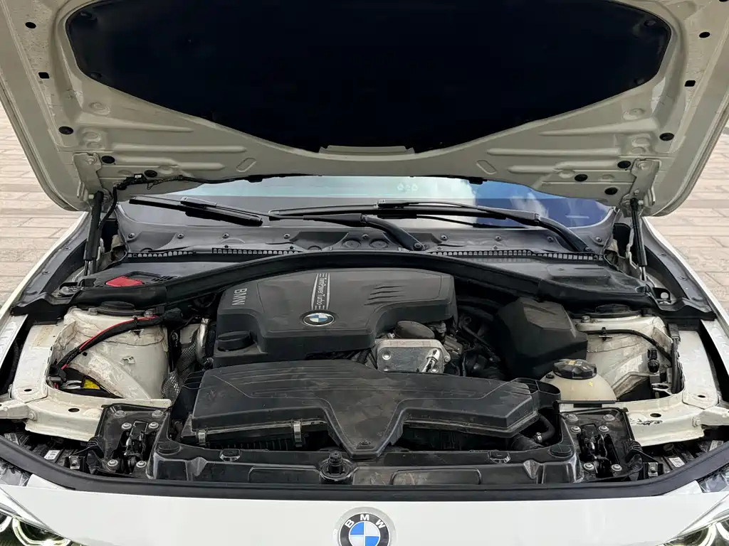 BMW 3 Series 2015 — фото 25