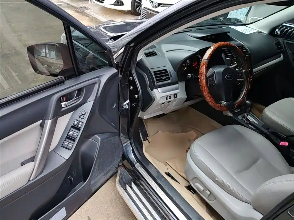 Subaru Forester 2015 — фото 16