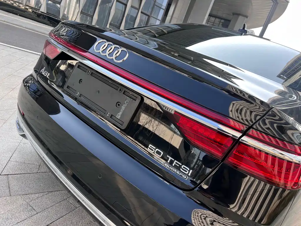 Audi A8 2020 — фото 19