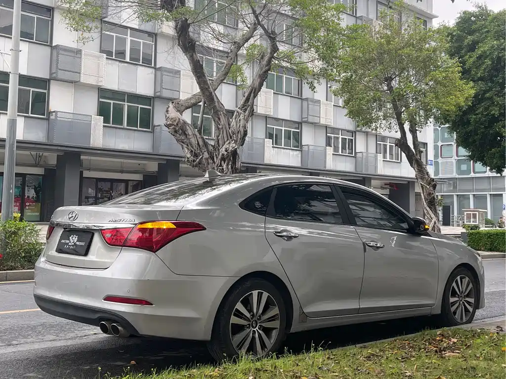 Hyundai Mistra 2015 — фото 6