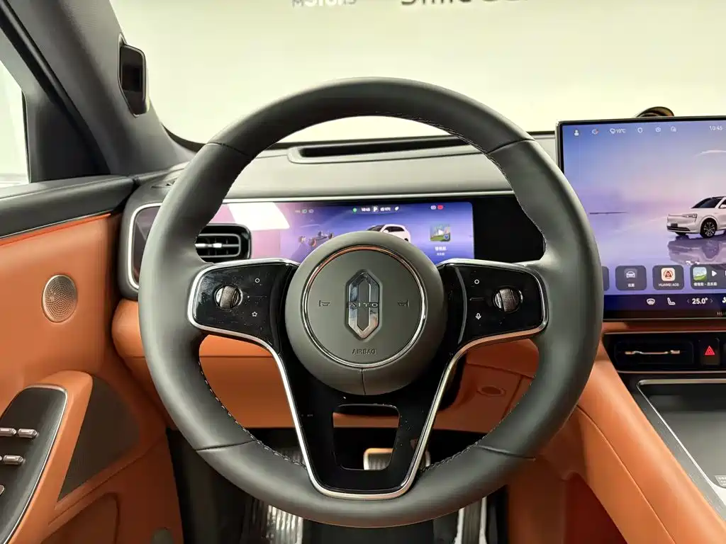 AITO M7 2025 — фото 13