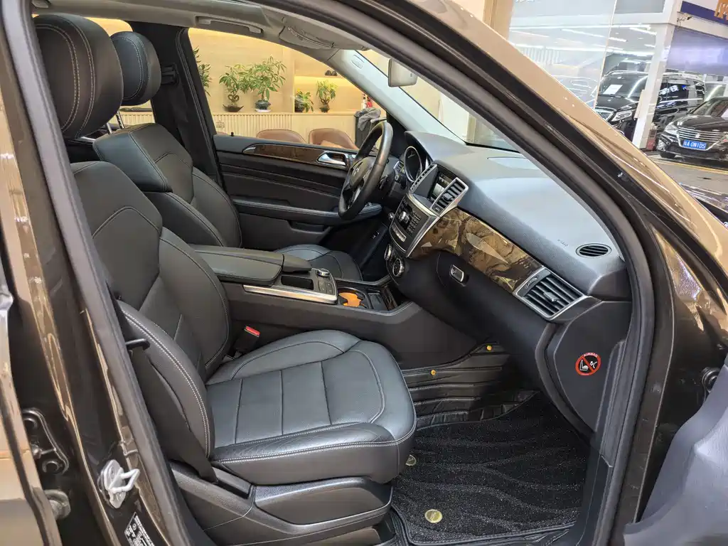Mercedes-Benz M-Class 2015 — фото 16