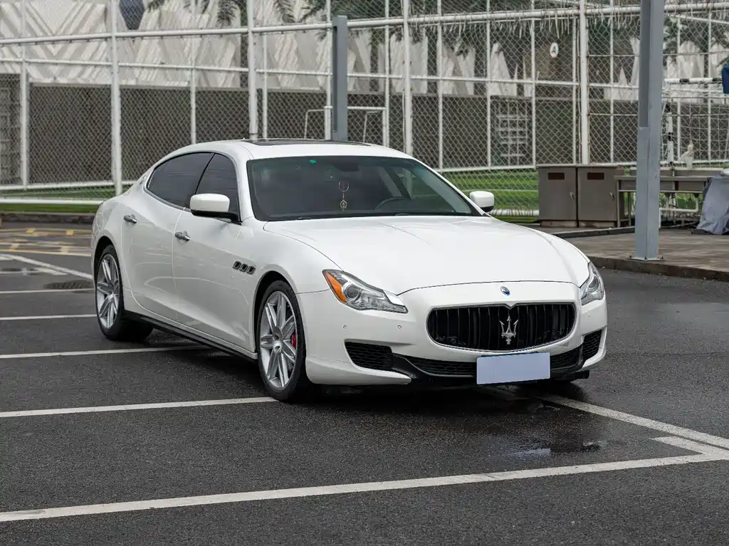 Maserati Quattroporte 2015 — фото 3