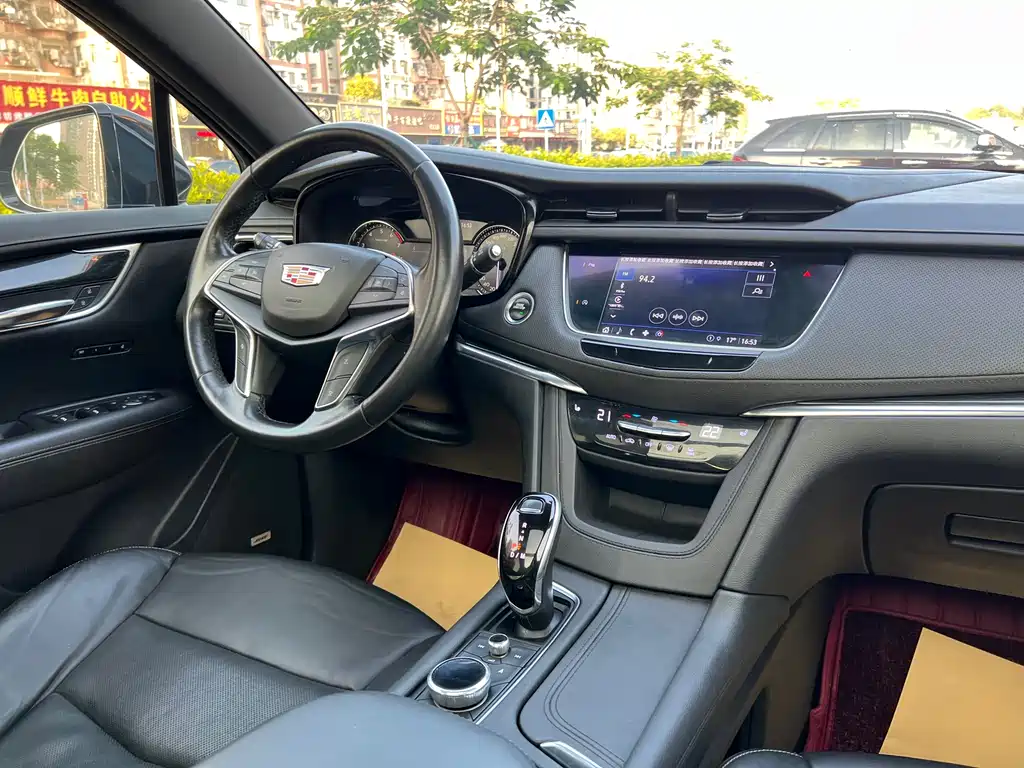 Cadillac XT5 2020 — фото 13