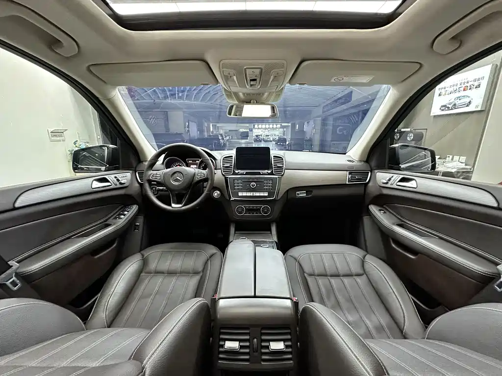 Mercedes-Benz GLE 2019 — фото 9