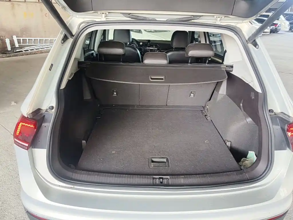 Volkswagen Tiguan L 2017 — фото 19