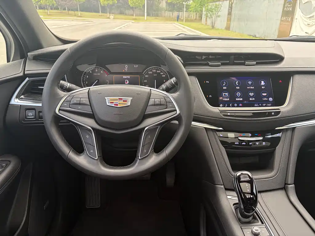 Cadillac XT5 2022 — фото 14