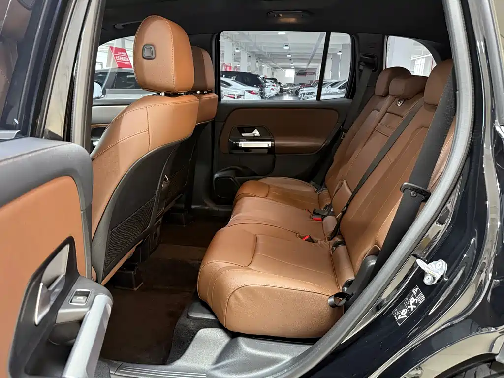 Mercedes-Benz GLB 2023 — фото 10
