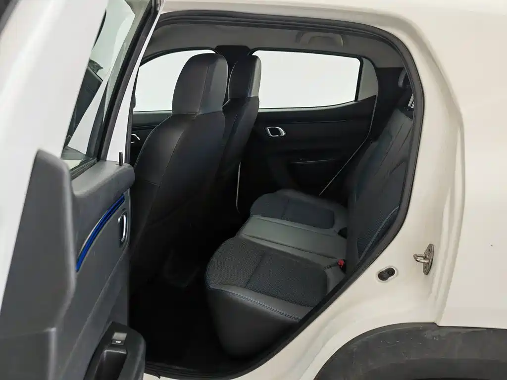 Renault Eno 2020 — фото 15