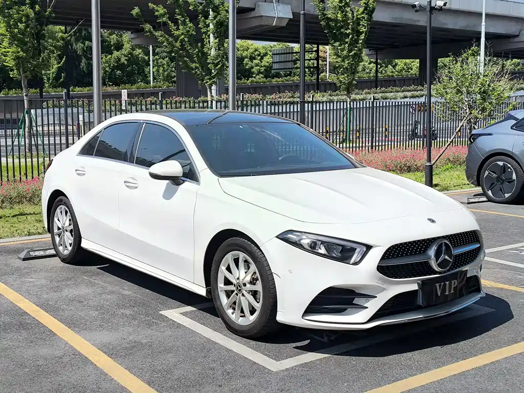 Mercedes-Benz A-Class 2021 — фото 3