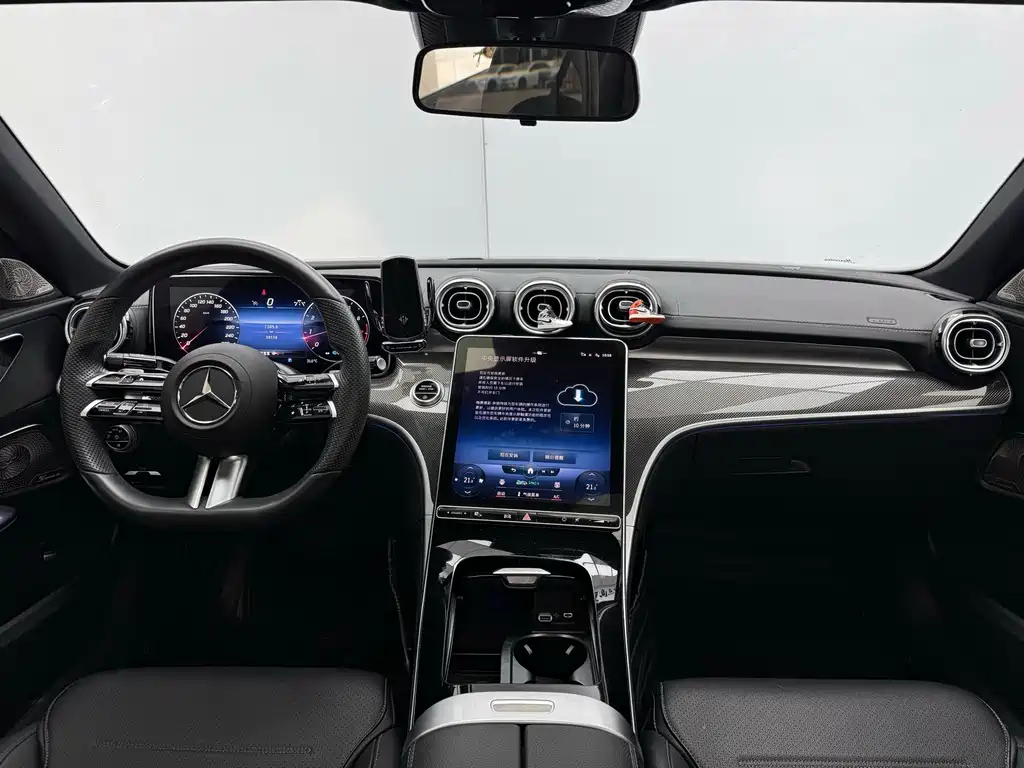 Mercedes-Benz C-Class 2023 — фото 19