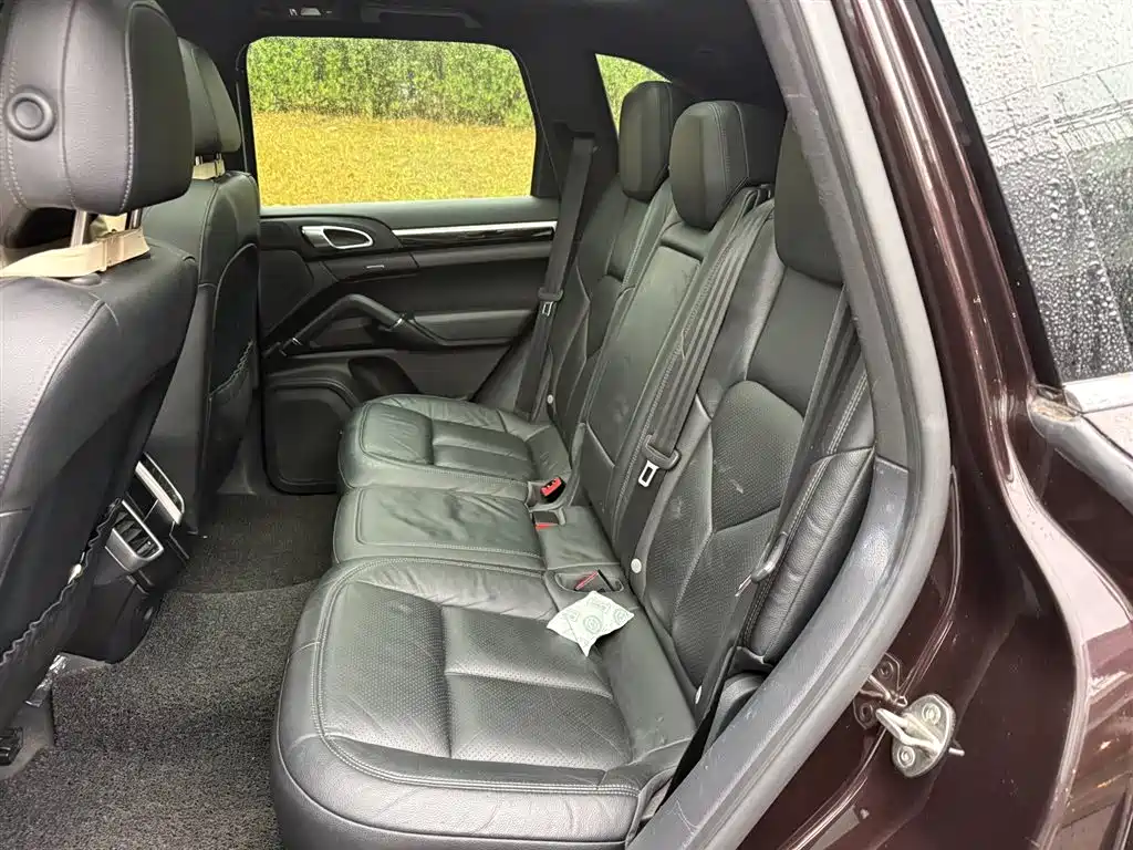 Porsche Cayenne 2016 — фото 10