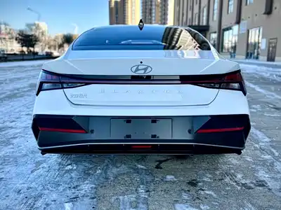 Hyundai Elantra 2023