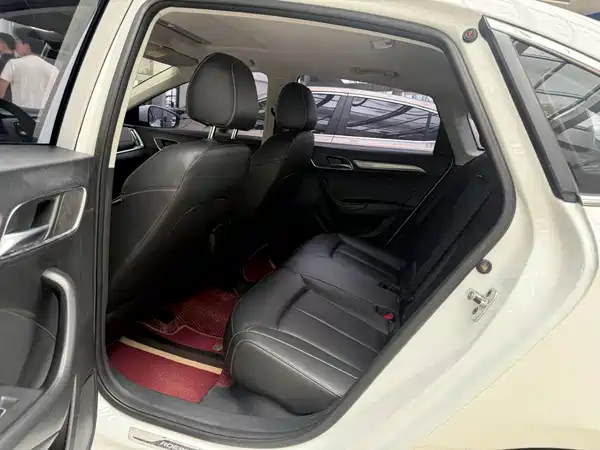 Roewe i6 Classic 2022