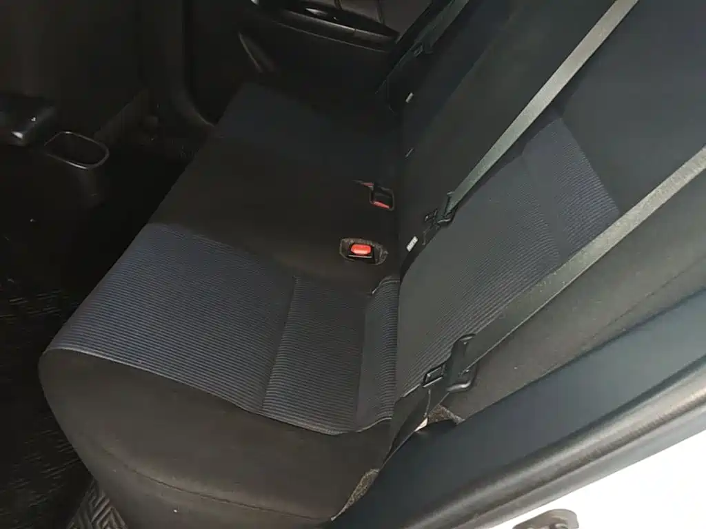 Toyota Yaris L 2019 — фото 17