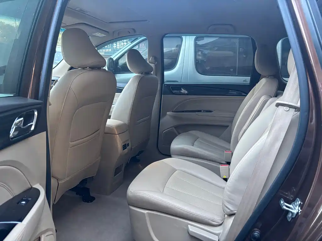Baojun 730 2016