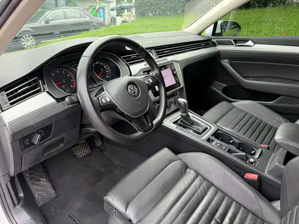 Volkswagen Viloran 2019