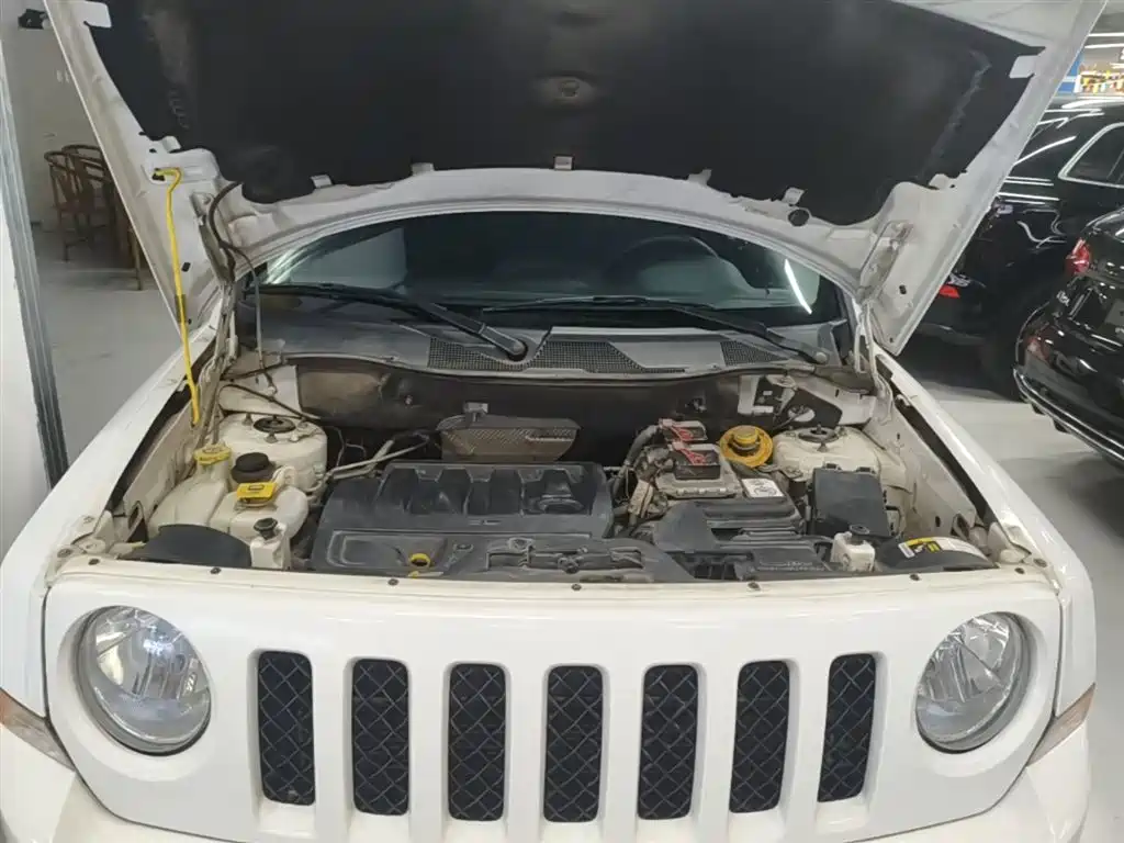 Jeep Patriot 2015 — фото 20