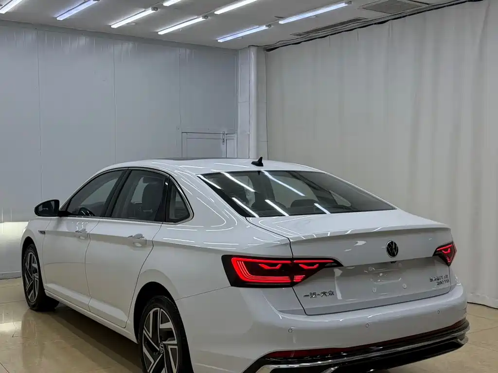 Volkswagen Sagitar 2023