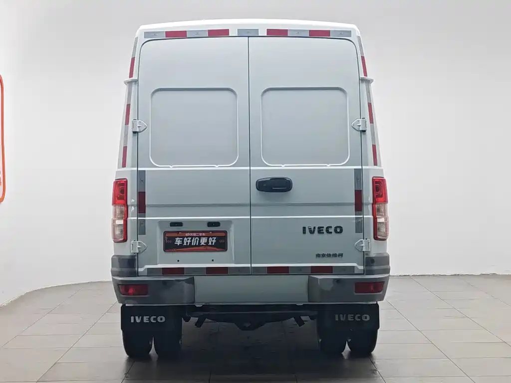 Iveco Proud 2020 — фото 4