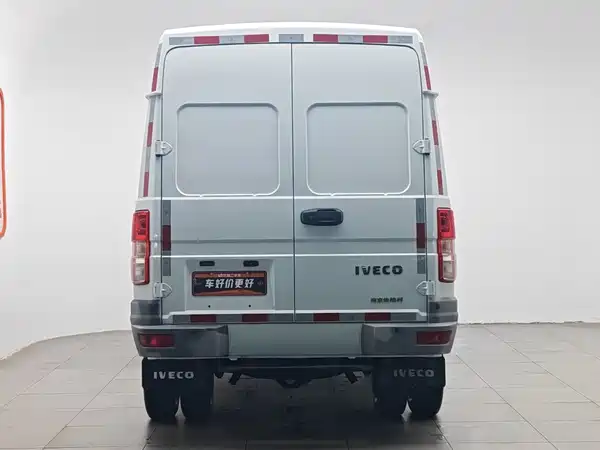 Iveco Proud 2020