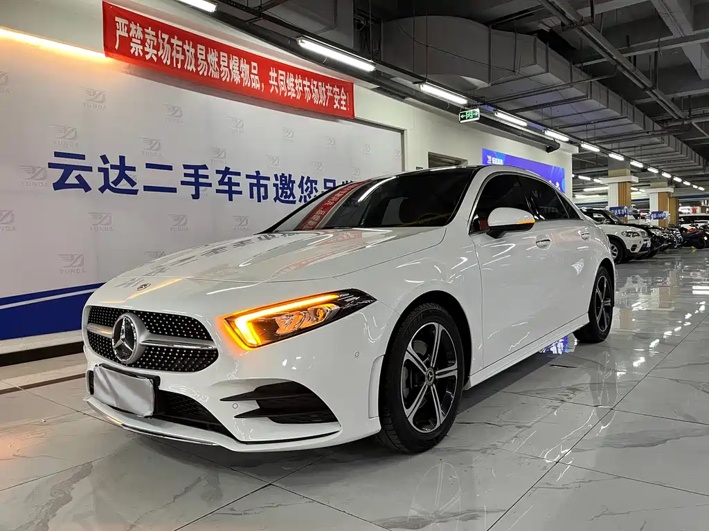 Mercedes-Benz A-Class 2023 — фото 2
