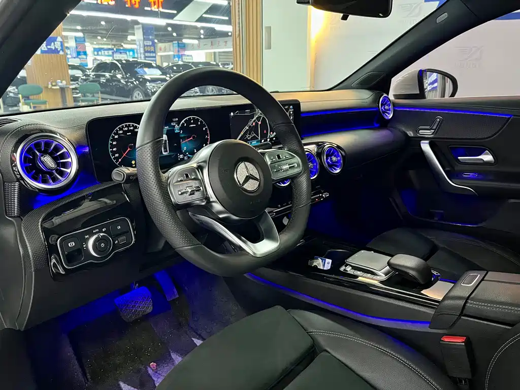 Mercedes-Benz A-Class 2023 — фото 8