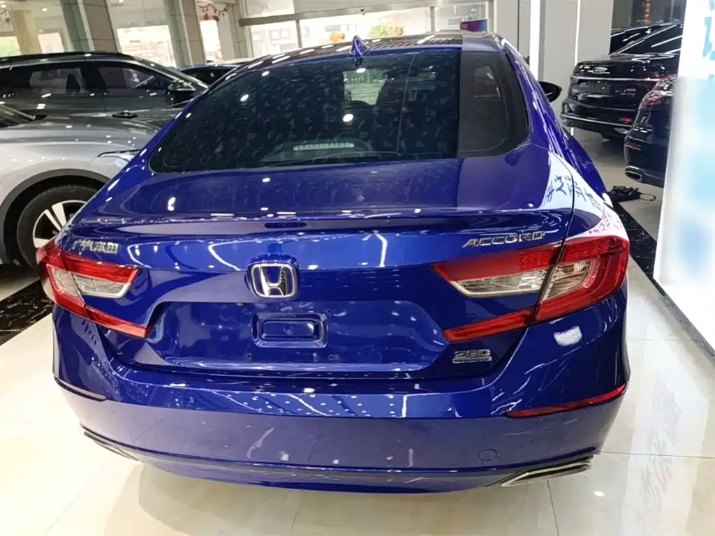 Honda Accord 2019 — фото 6