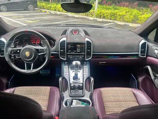 Porsche Cayenne 2015