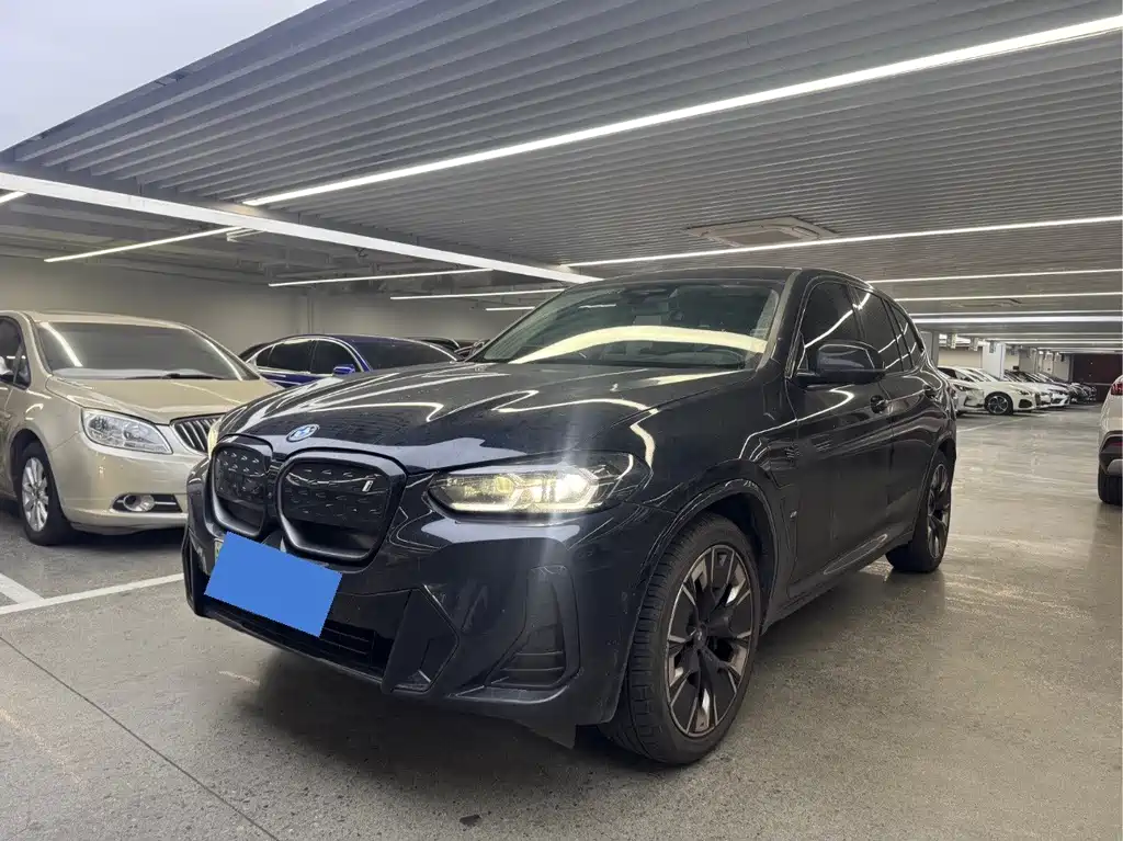 BMW iX3 2023 — фото 10