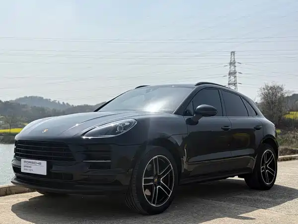 Porsche Macan 2021