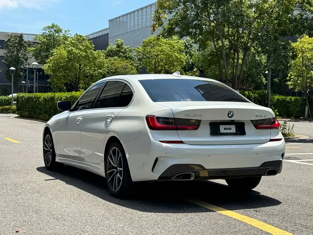 BMW 3 Series 2022 — фото 18