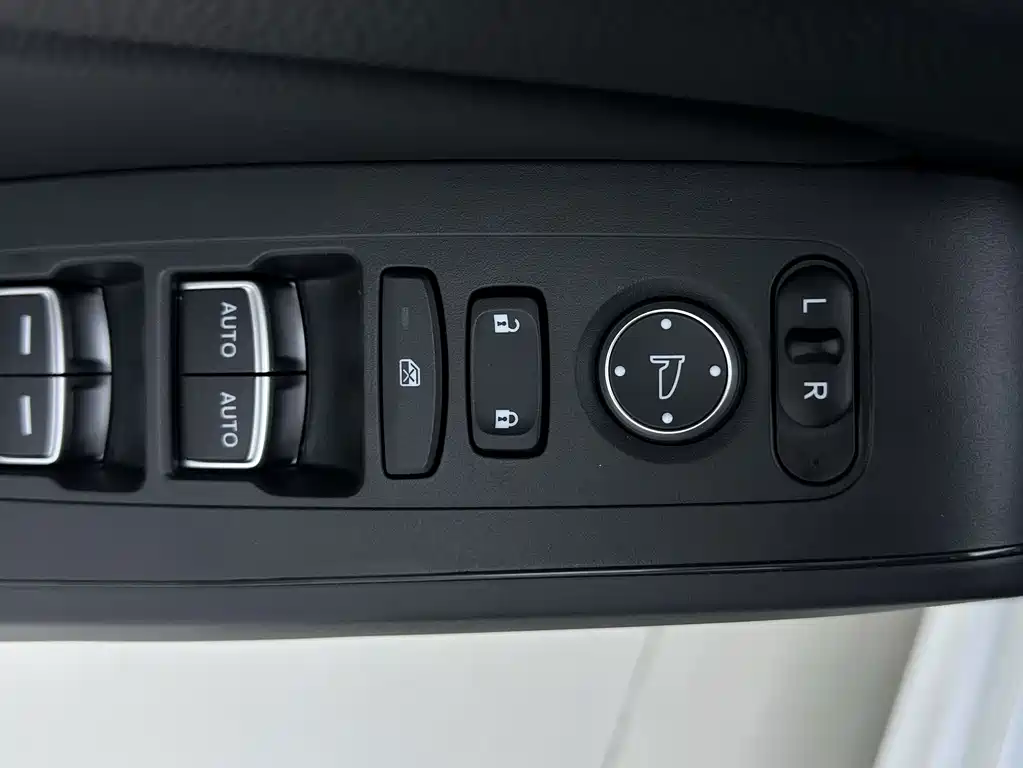 Honda Civic 2023 — фото 16