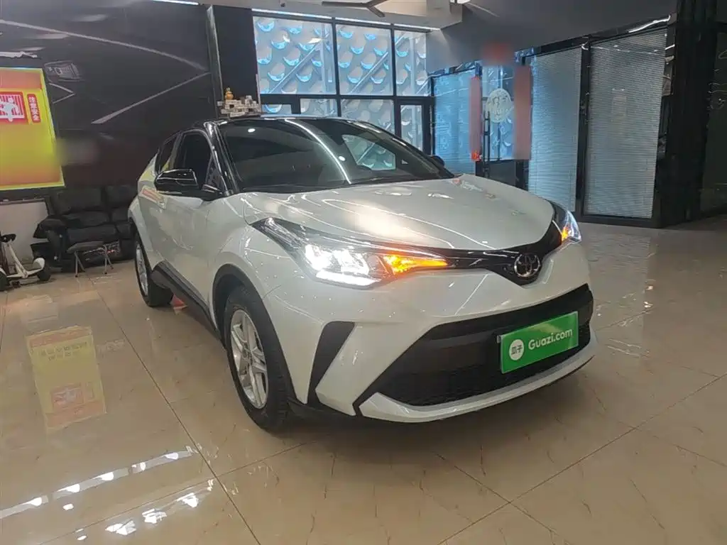 Toyota C-HR 2021 — фото 4