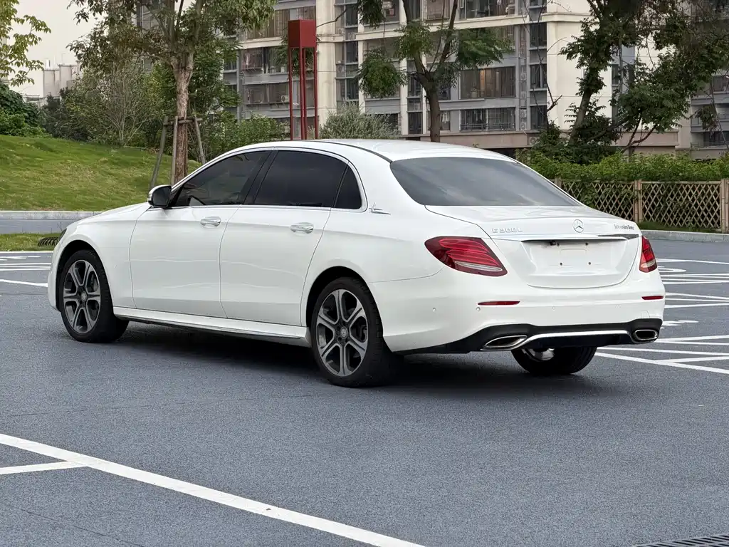 Mercedes-Benz E-Class 2016 — фото 6