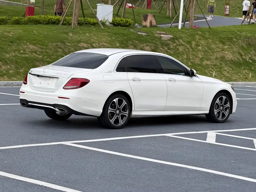 Mercedes-Benz E-Class 2016 — фото 4