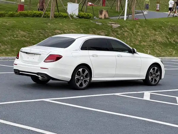 Mercedes-Benz E-Class 2016